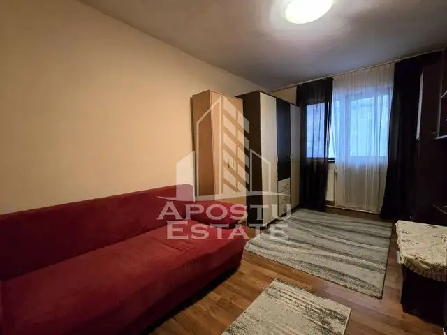 Apartament cu 1 camera, etaj intermediar, centrala proprie, Dacia