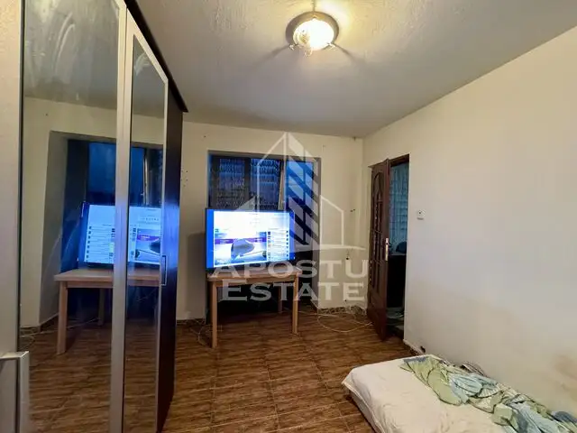 Apartament 3 camere, etaj intermediar, zona Cetatii