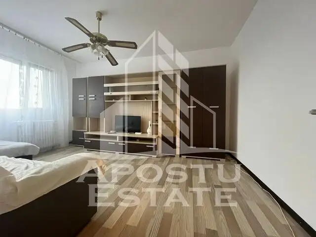 Apartament cu 3 camere, decomandat, situat in zona Sagului