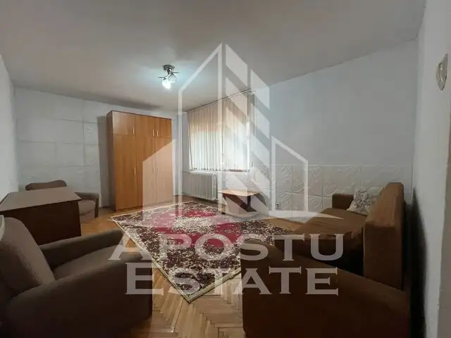 Apartament cu 2 camere, decomandat, situat in Plavat II