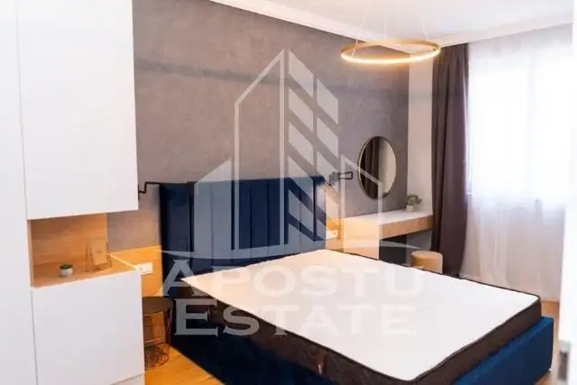 Apartament cu 3 camere, zona Blascovici