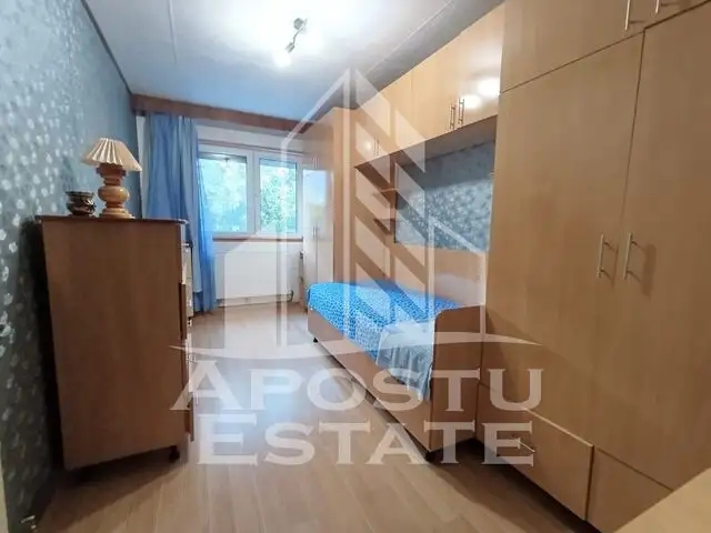 Apartament 3 camere, centrala proprie, bloc anvelopat, zona Sagului