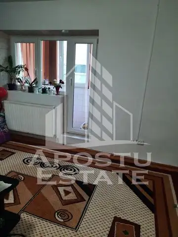 Apartament decomandat 2 camere, centrala proprie, zona Calea Aradului