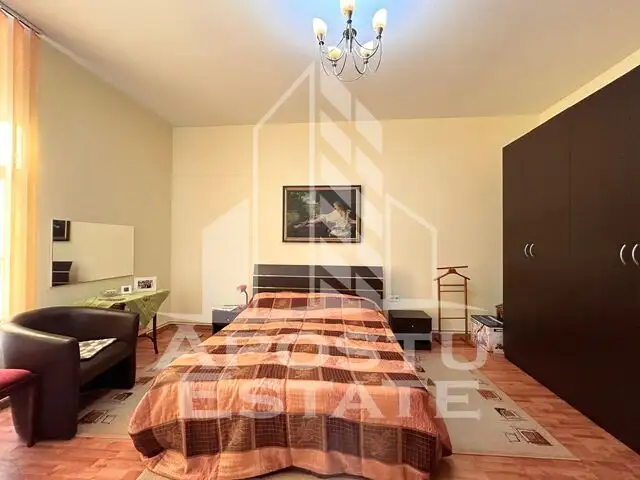 Apartament 3 camere, in Piata Maria la doar 500 m de centru