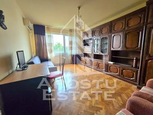 Apartament cu 2 camere, decomandat, in zona Circumvalatiunii