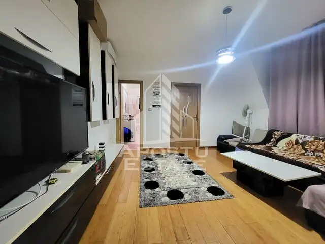 Apartament cu 3 camere si 2 bai, centrala proprie, zona Aradului