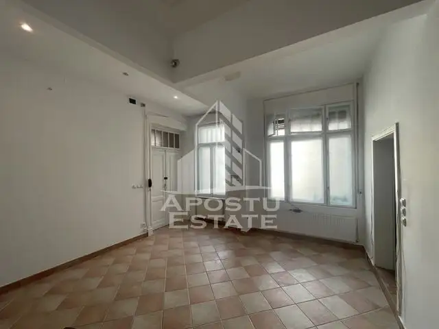 Apartament cu 5 camere, 180 mp, Zona Ultracentrala