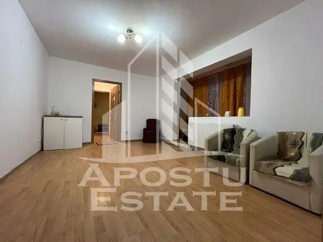 Apartament cu 2 camere, renovat cu centrala proprie in zona Dambovita