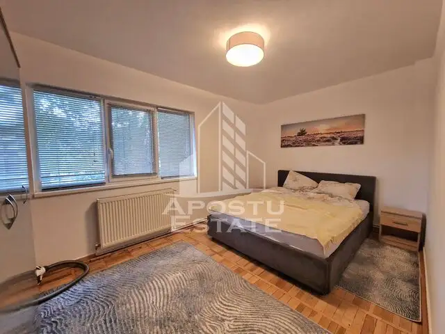 Apartament cu 3 camere, etaj 1, centrala proprie,  zona Complex