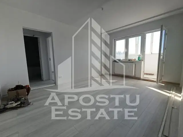 Apartament cu 2 camere, semidecomandat, renovat, zona Dambovita