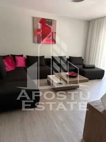 Apartament 3 camere, 2 bai, 2 balcoane, renovat in zona Dambovita