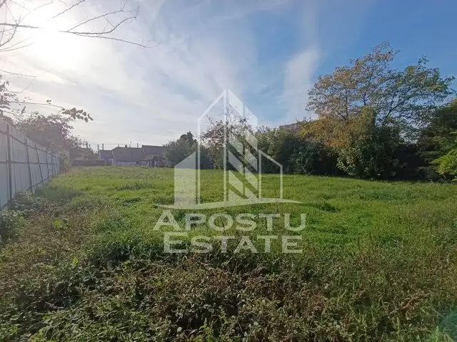 Casa demolabila cu teren generos 1400mp, situata in zona Cal. Sagului