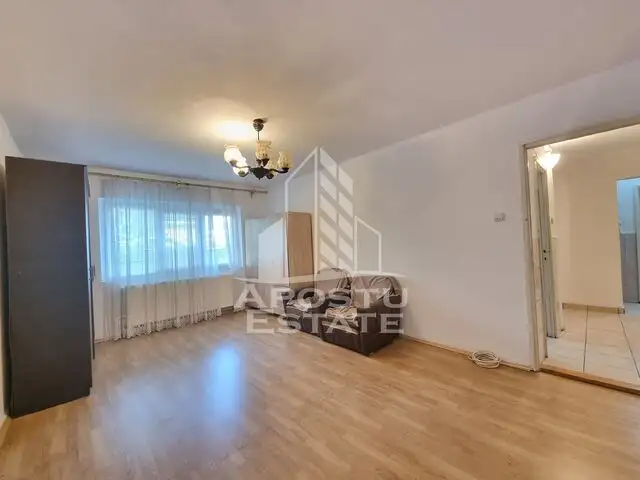 Apartament 2 camere, decomandat, centrala proprie, zona Calea Lipovei