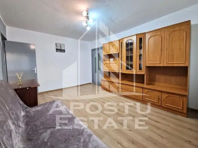 Apartament 50 mp cu centrala proprie in Zona Calea Sagului