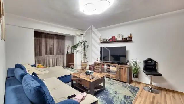 Apartament 3 camere decomandat, centrala proprie, Zona Torontalului