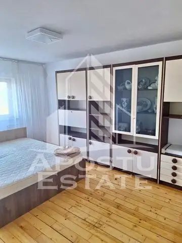 Apartament o camera in zona Girocului