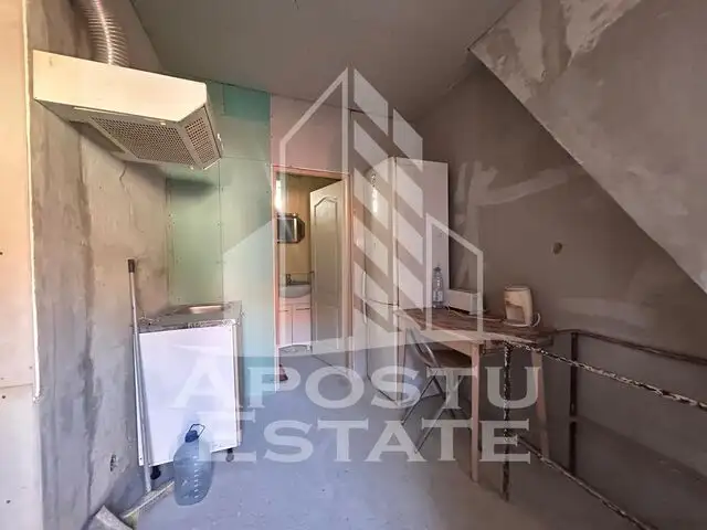 Apartament cu 1 camera la curte comuna cu putini locatari, in Balcescu