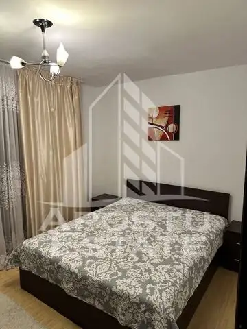 Apartament cu 3 Camere, 2 Bai si 2 Balcoane de Inchiriat in Soarelui