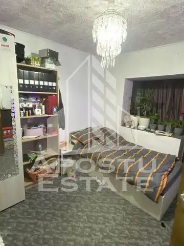 Apartament 3 camere în zona Girocului