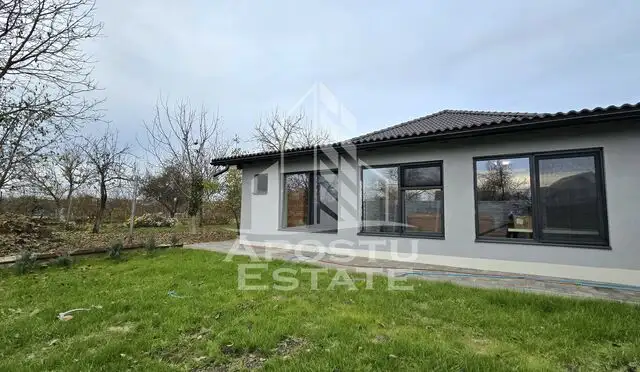 Casa noua, individuala, in vatra satului, 500 mp teren, Sag