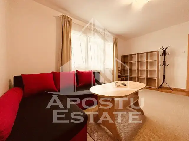 Apartament cu 3 camere, centrala proprie, zona Circumvalatiunii