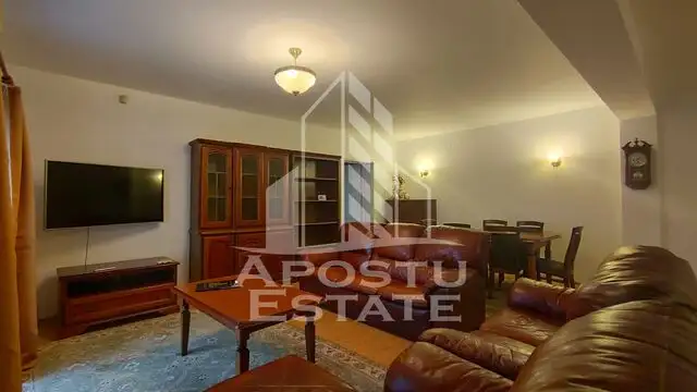 Apartament cu 3 camere confort sporit, zona Subcetate