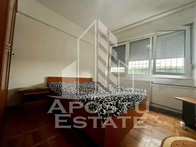 Apartament cu 2 camere, confort 1 , situat pe Bulevardul  Dragalina