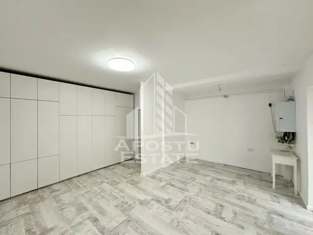 Apartament cu 3 camere si acces la curte, in Dumbravita