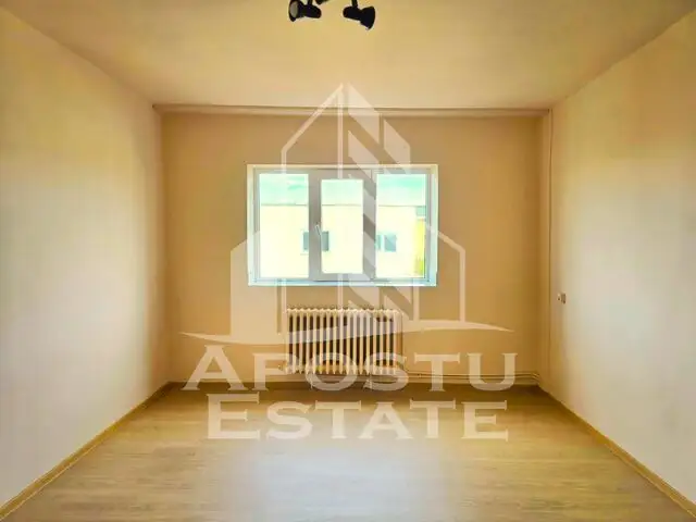 Apartament cu 2 camere, in Micalaca, Arad