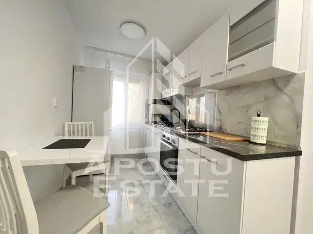 Apartament cu o camera, centrala proprie, zona Centrala