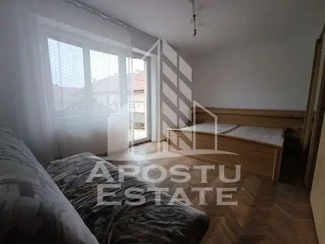 Casa individuala + garaj si anexa, oportunitate investitie, Sagului!