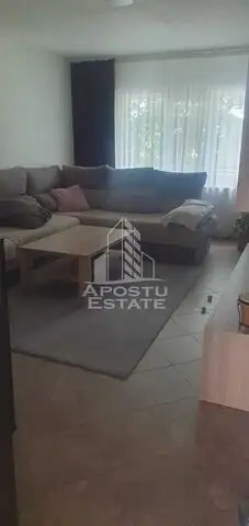 Apartament 2 camere, etaj intermediar, centrala proprie, Zona Lipovei