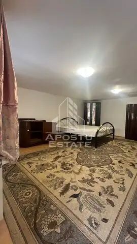 Apartament la casa, in zona Steaua