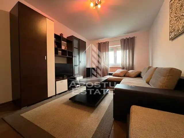 Apartament 3 camere, centrala proprie, zona Lipovei