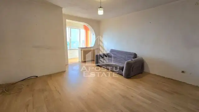 Apartament cu o camera ideal pentru investitie, zona Circumvalatiunii