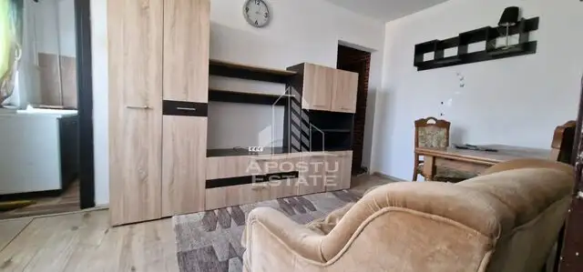 Apartament cu 3 camere, etaj intermediar, AC , Sagului