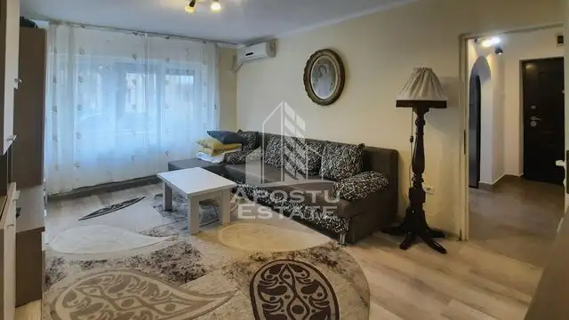 Apartament 2 camere la parter, zona centrala