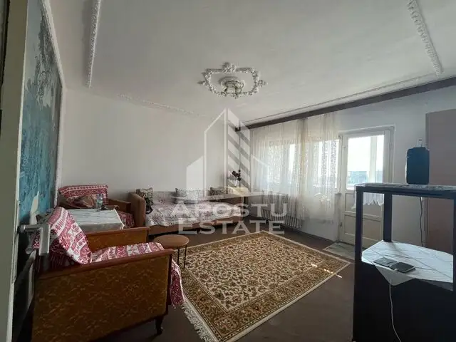 Apartament cu 3 camere, decomandat, situat in zona Sagului