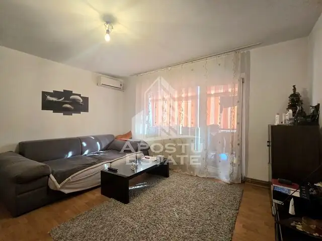 Apartament cu 2 camere, etaj intermediar, zona Iulius Mall