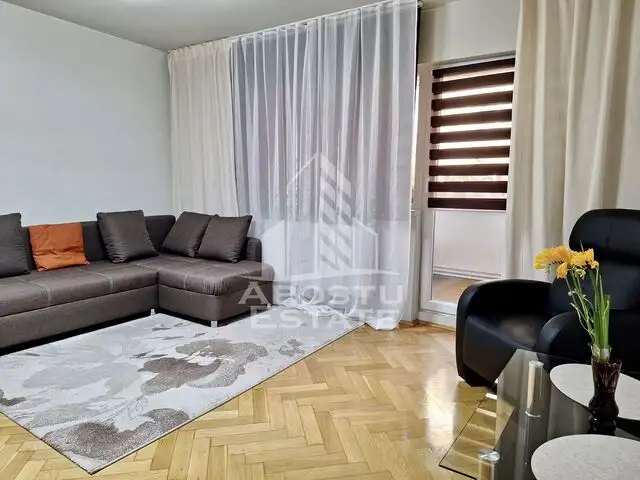 Apartament cu 3 camere, etajul 1,  centrala proprie, zona Girocului