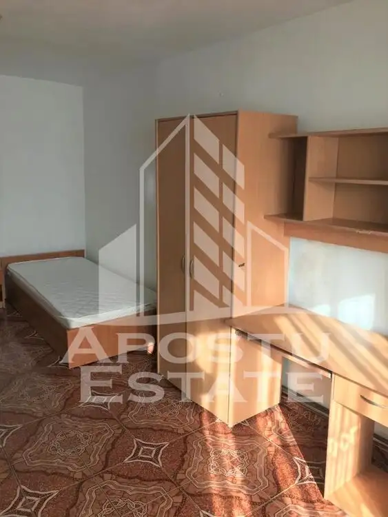 Apartament cu 4 camere 80mp 2 bai Decomandat in zona Mircea cel Batran