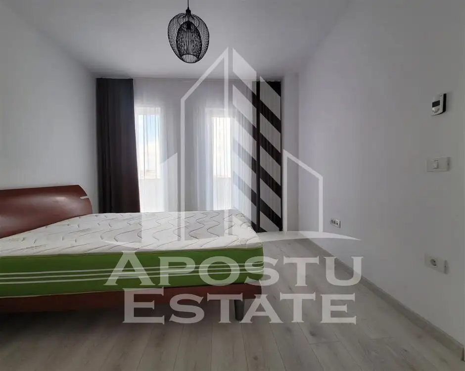 Apartament cu 3 camere, 2 bai, loc de parcare, bloc nou, Aradului