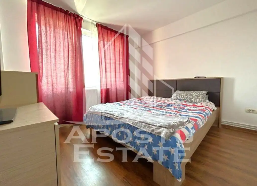 Apartament cu 3 camere 100mp Semidecomandat in zona Ultracentrala