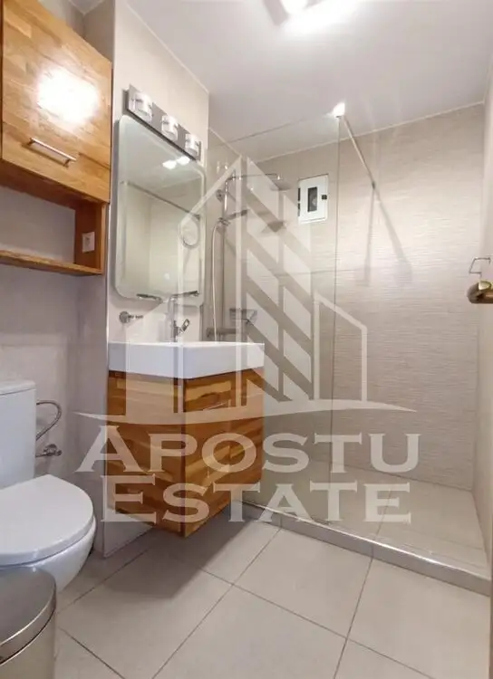 Apartament 4 Camere, 2 bai, Complexul Studentesc