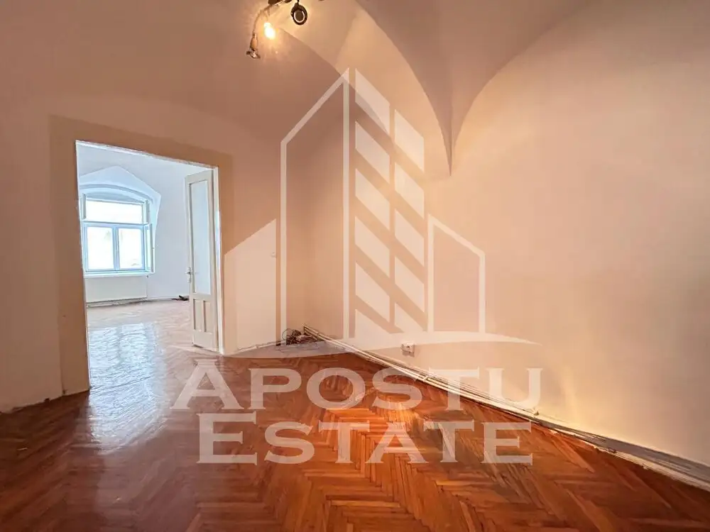 Apartament 2 camere ideal pentru investitie in Piata Unirii