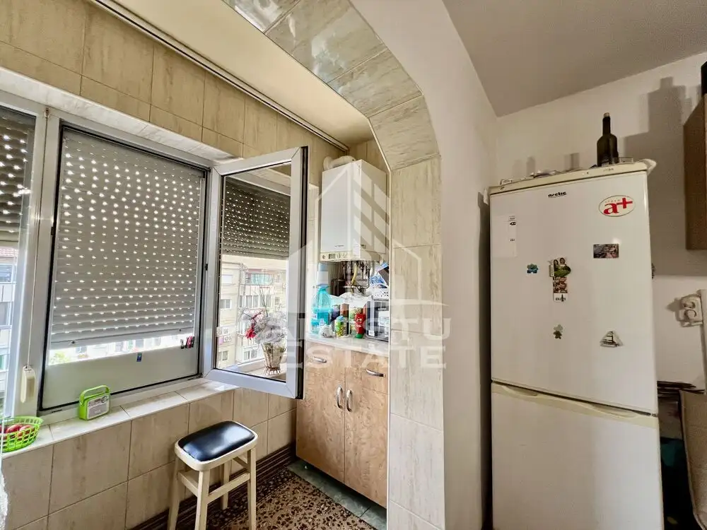 Apartament 2 camere, decomandat, centrala proprie, zona Dorobantilor