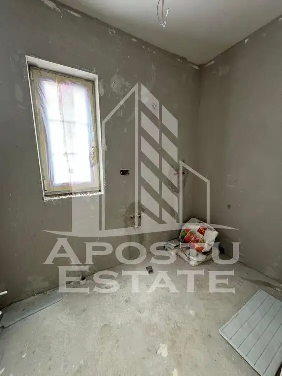 Duplex cu 4 camere, 2 bai și dressing in Giroc la asfalt