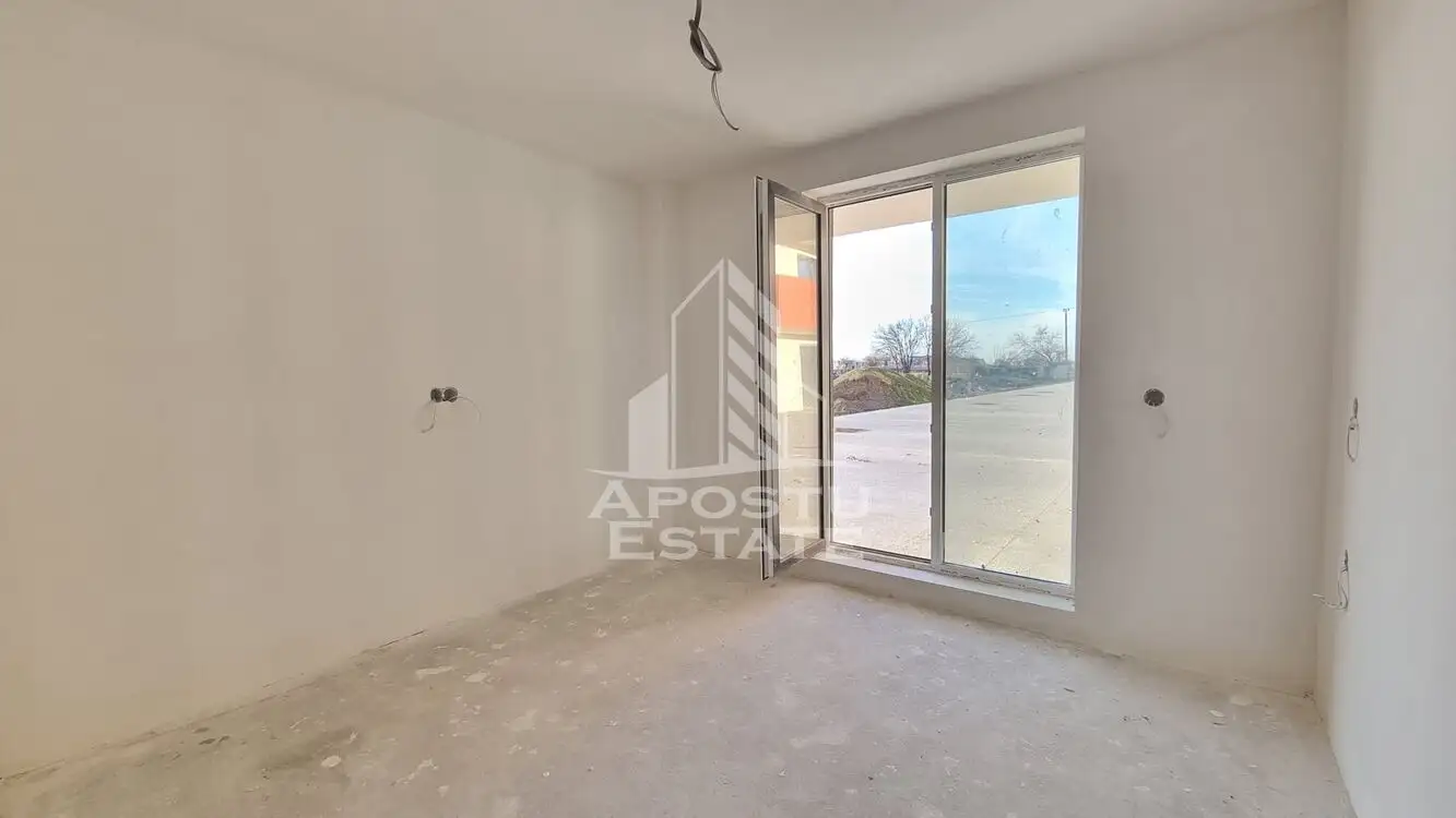 Apartament 3 camere, bloc nou, loc de parcare, zona Torontalului