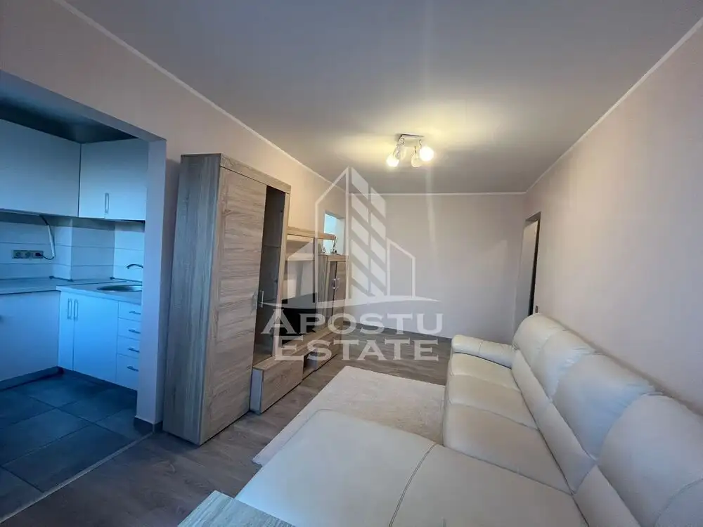 Apartament cu 3 camere, centrala proprie,renovat complet, zona Sagului