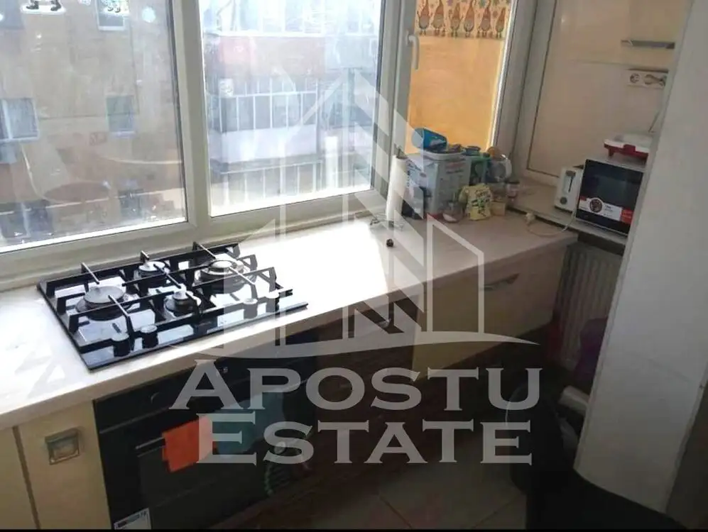 Apartament cu 2 camerecentrala proprie situat in zona Buziasului